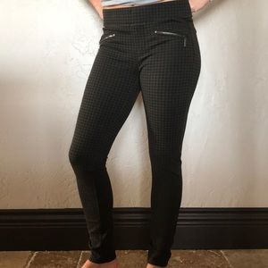 Liverpool zipper pocket legging